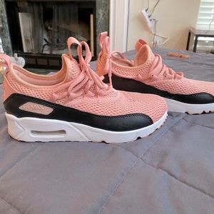 Nike Air Max || brand new